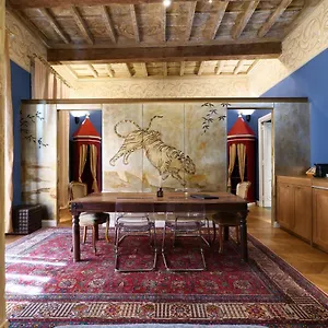 Prestige Boutique - Montenapoleone , Mailand Italien