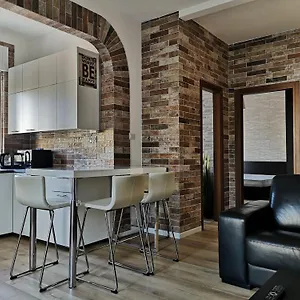 Queen East Appartement