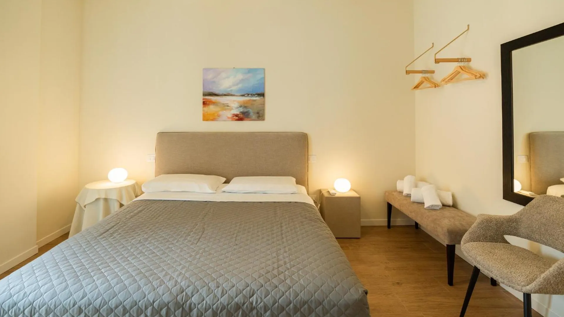 Domus Verona - Ampia Residenza Filippini A Pochi Passi Dall'Arena 0*,  意大利