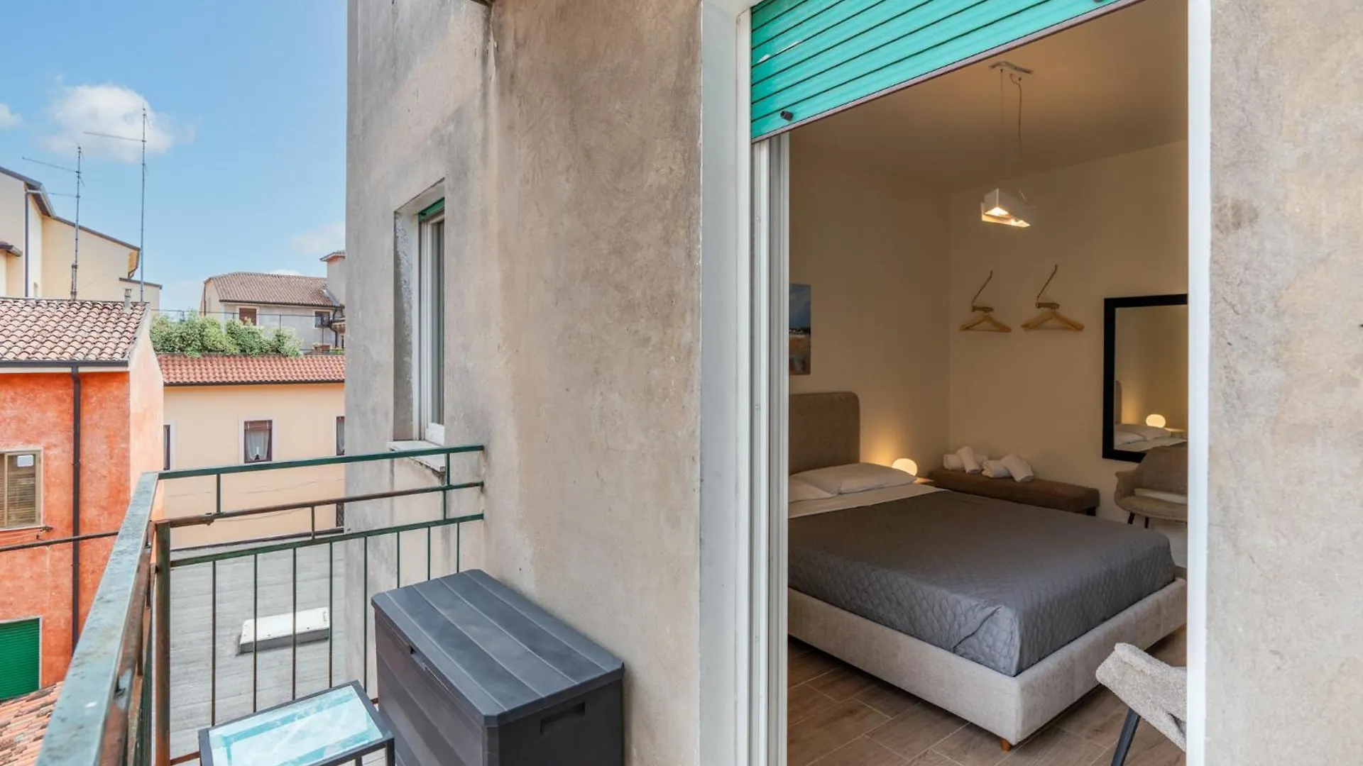Domus Verona - Ampia Residenza Filippini A Pochi Passi Dall'Arena 公寓