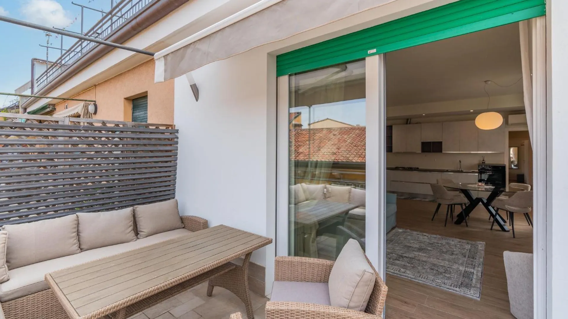 Domus Verona - Ampia Residenza Filippini A Pochi Passi Dall'Arena