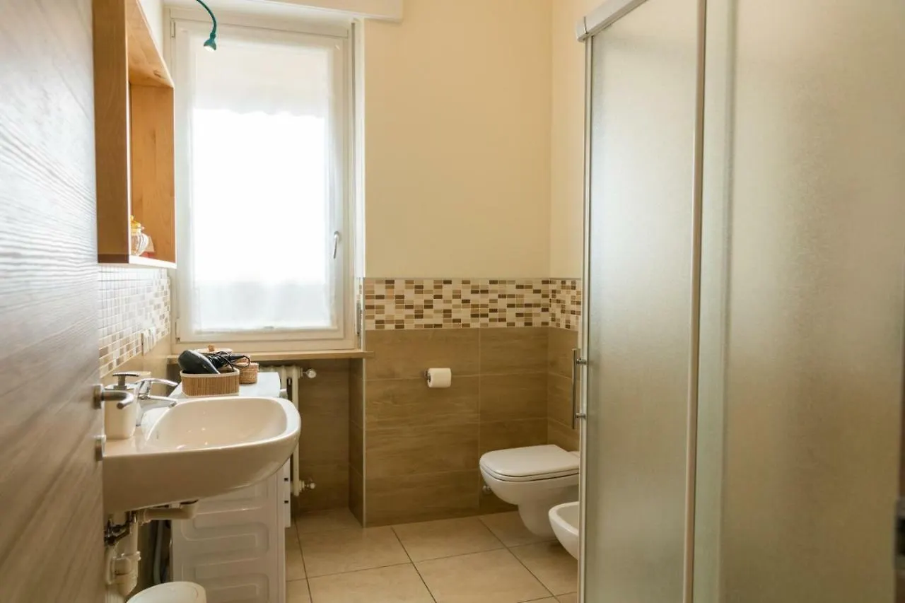 Domus Verona - Ampia Residenza Filippini A Pochi Passi Dall'Arena Apartament